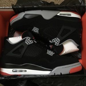 Nike Air Jordan 4 Bred (2019)